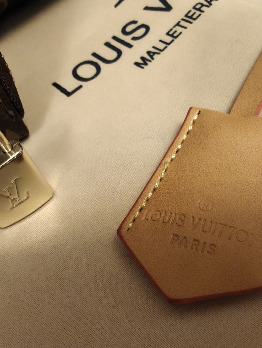 Fun "FASHION BAG"  New. - Picture 3 of 16